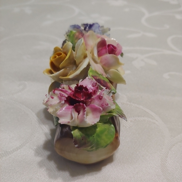 Thorley Bone China Log w/Flowers - Picture 4 of 10